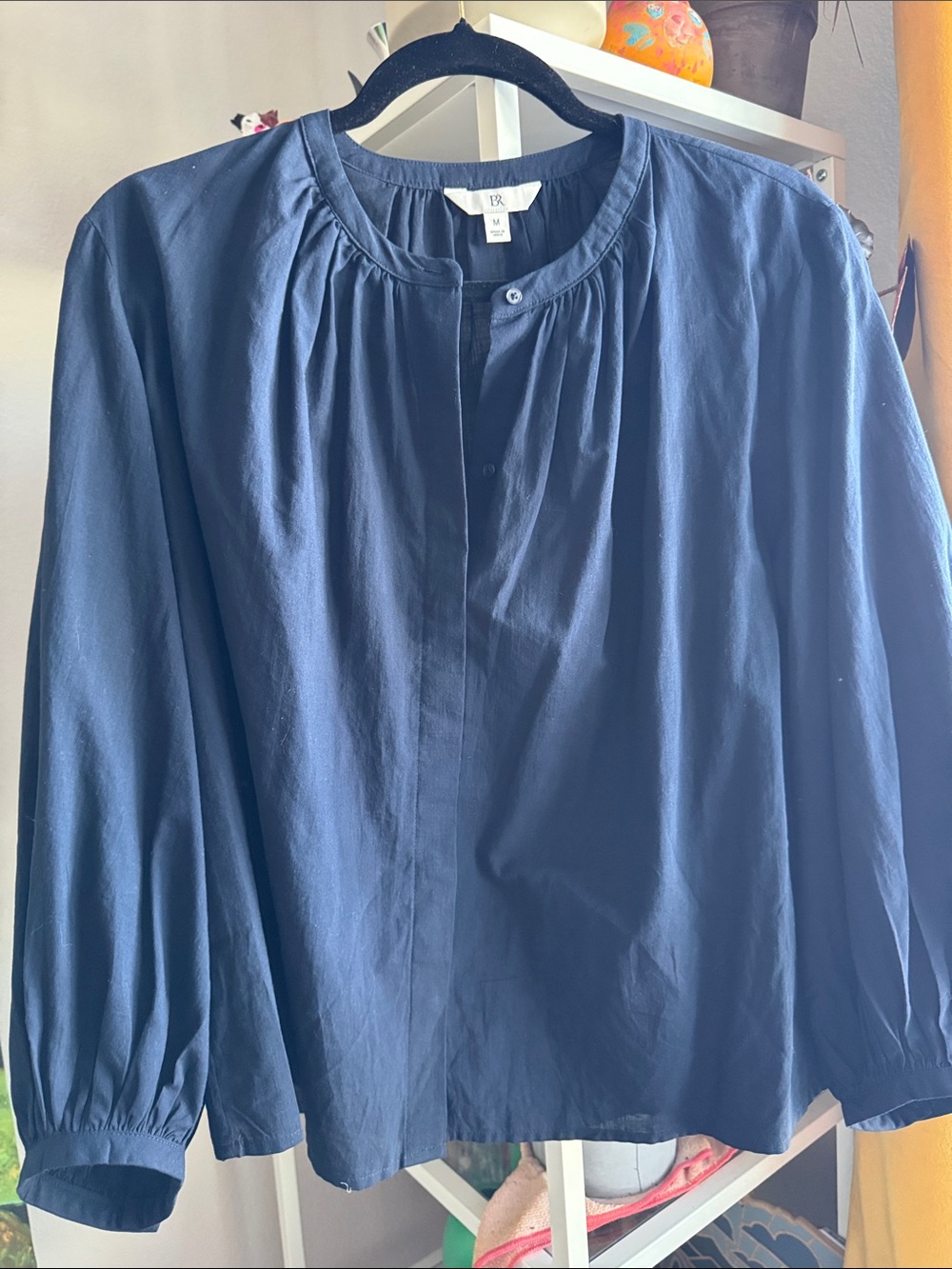 Banana Republic navy blue cotton button-front blouse size M
